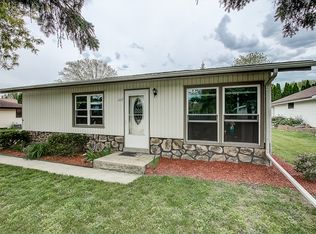 1217 Meadow Ln, Kewaskum, WI 53040