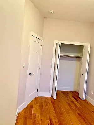 Rented by Max Apt LLC | media 29