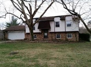 1201 S Pope St, Benton, IL 62812