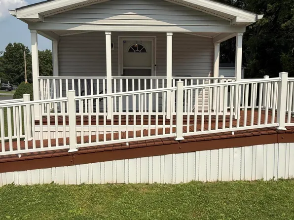 208 Brown Swiss Cir, Duncansville, PA 16635