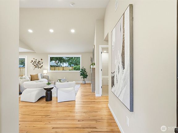 3rd image of 8810 NE 138th Street