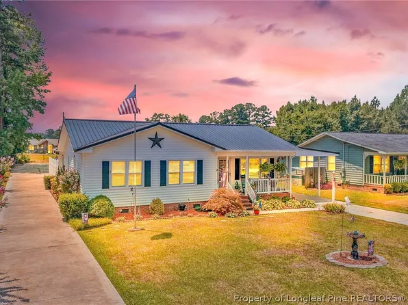1910 Berry St, Lumberton, NC 28358