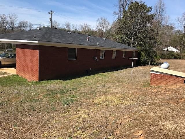 2nd image of 1745 Miller Hill Rd