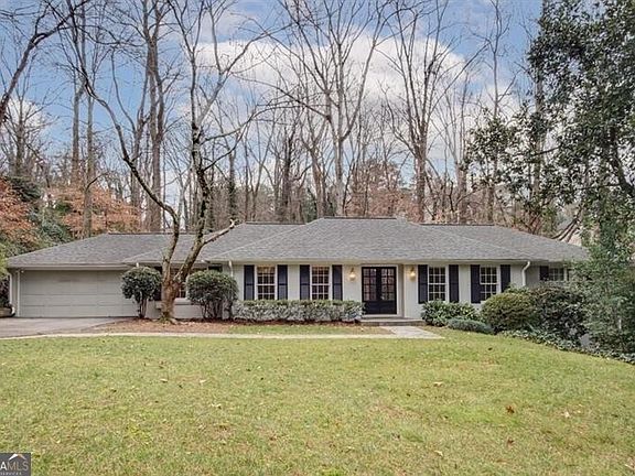 2nd image of 4601 Club Cir NE