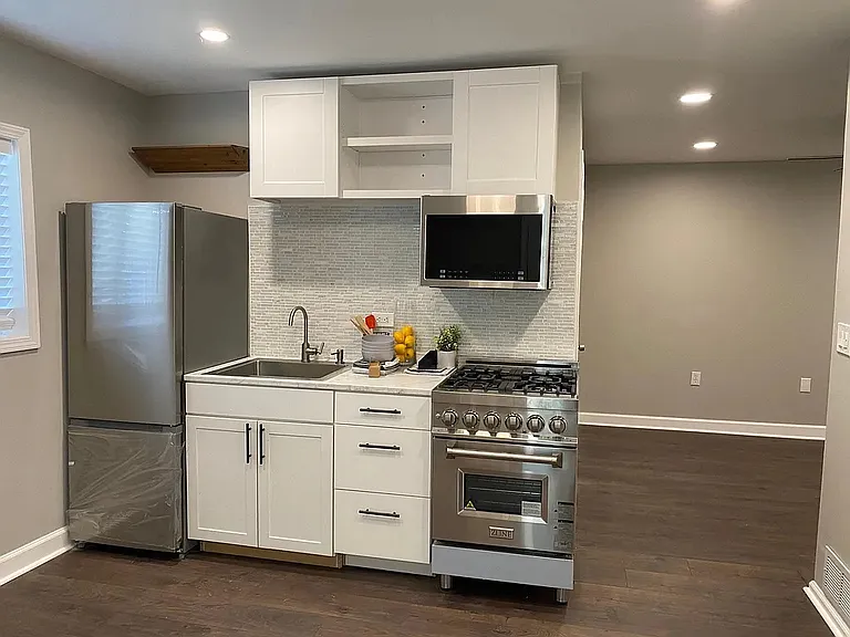 2745 W 38th St #1R — Photo 14