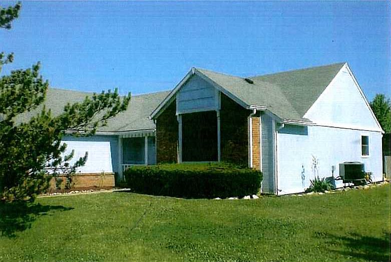 1st image of 3414 Oak Tree Dr N