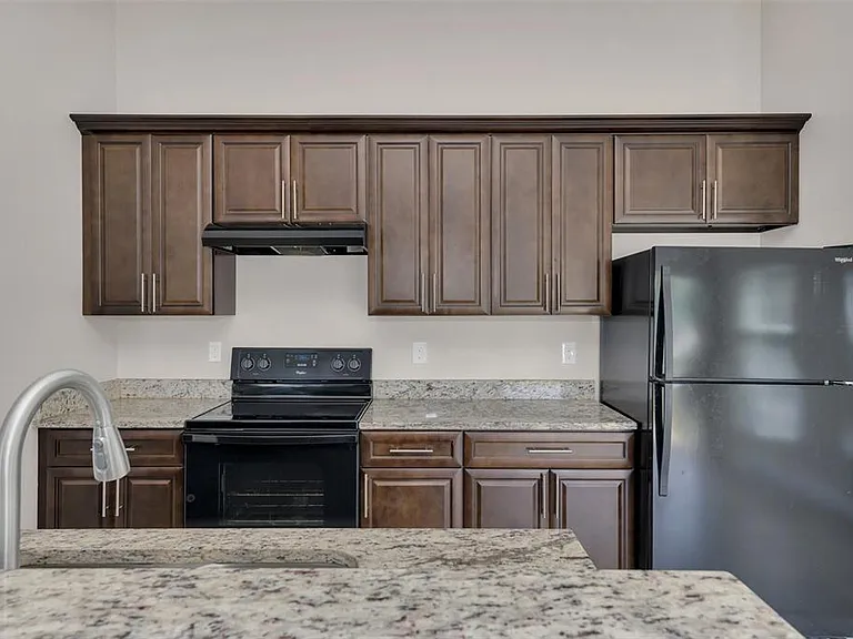 1206 Beechdale Ct — Photo 4