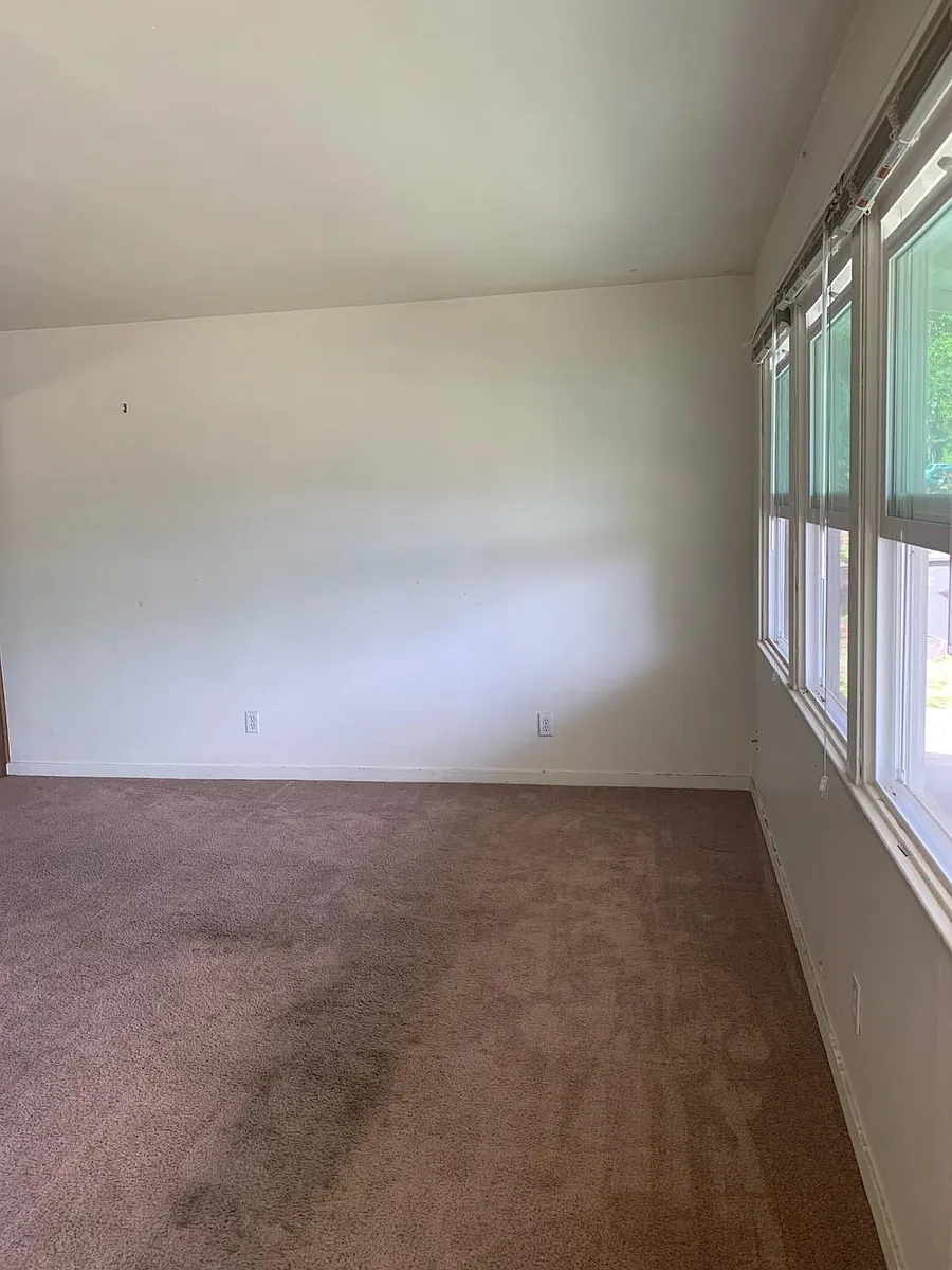 Building Photo - 304 La Canada Dr
