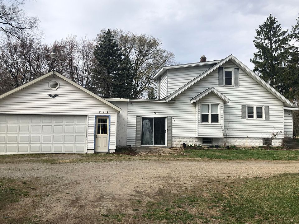1st image of 792 Butternut Dr