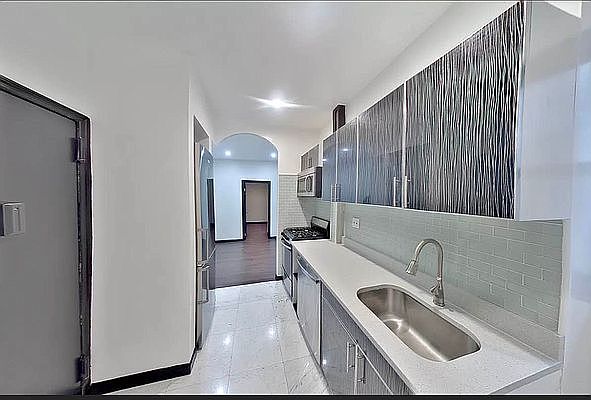 1st image of 1446 1st Ave #3J
