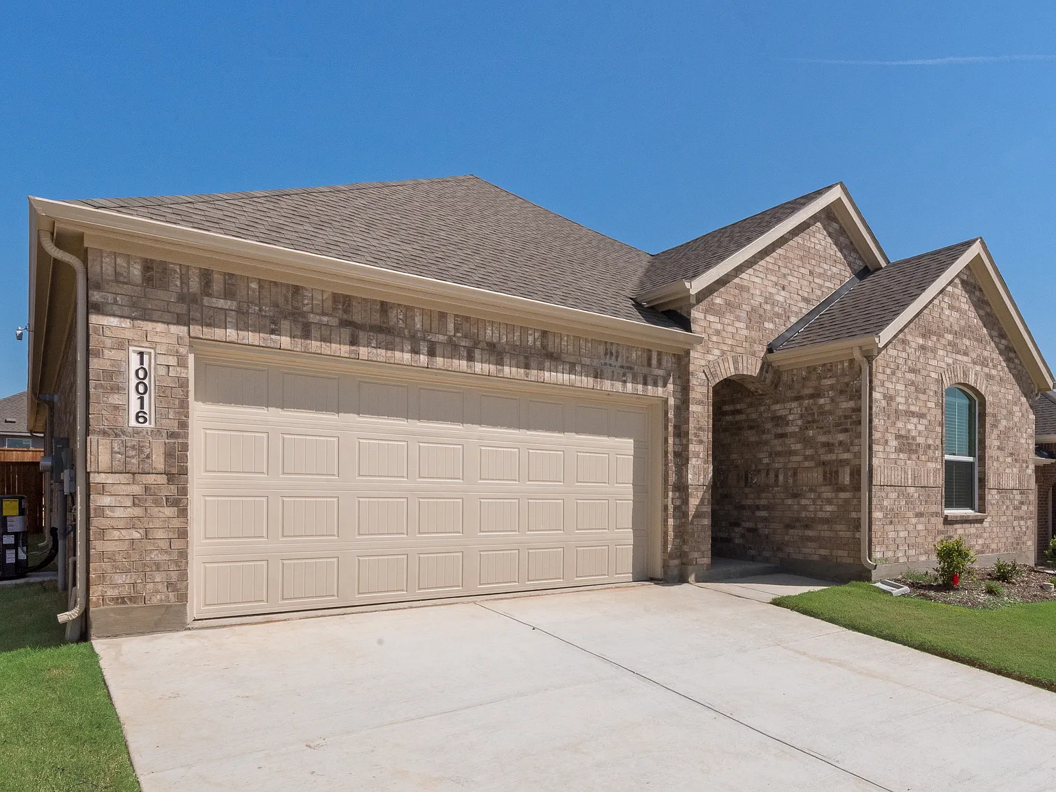 4 bed, 2062 sqft, $2,395 — Photo 4