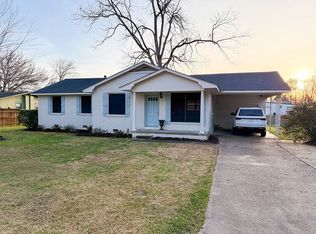 104 Catalpa Dr, Natchez, MS 39120