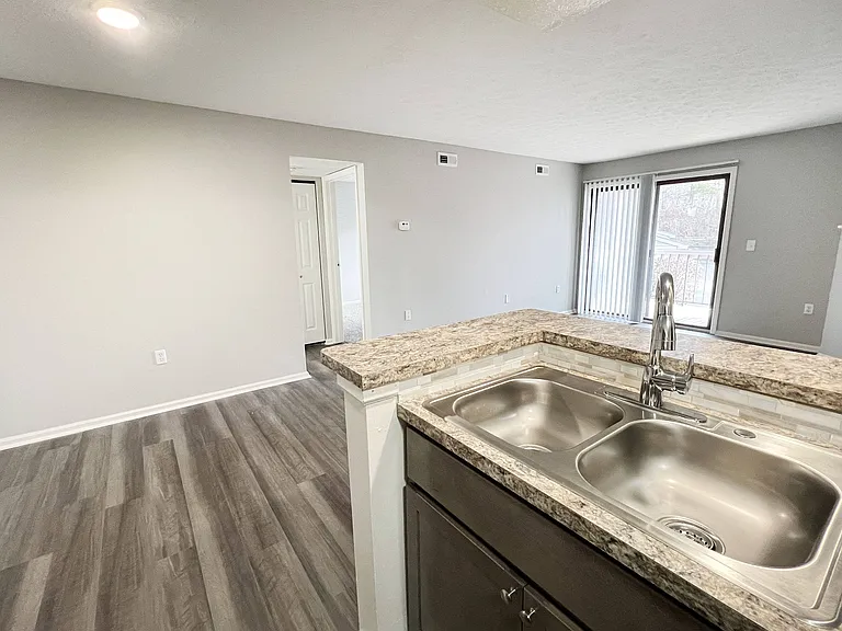 Deercross Apartments — Photo 99