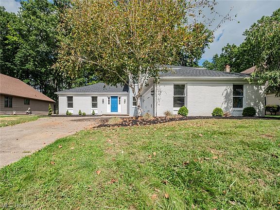 2nd image of 28080 Southbridge Cir