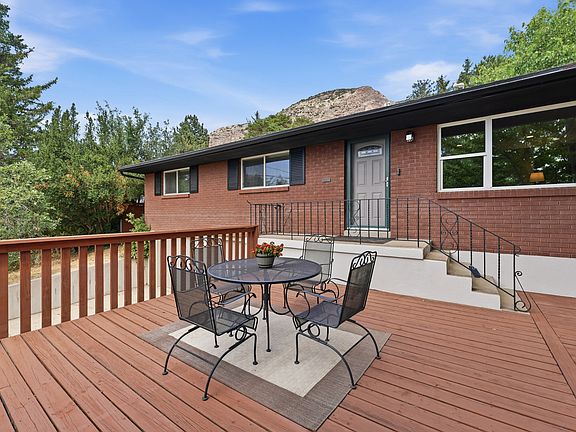 4th image of 2722 Buchanan Ave