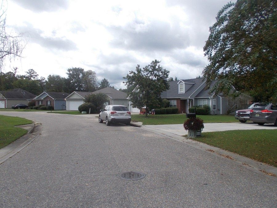 2nd image of 836 Meriweather Dr