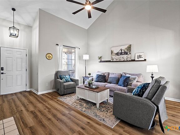 5th image of 600 Deercreek Ln