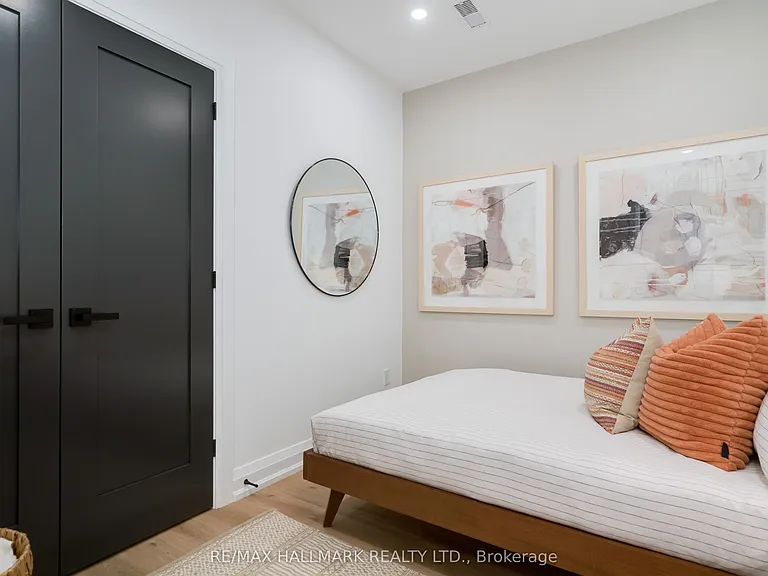 47 Park St #LOWER — Photo 14