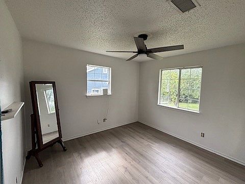 4th image of 9881 Sycamore Dr
