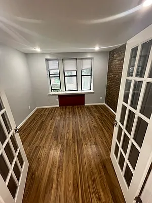 Rented by Candid Listings LLC | media 16