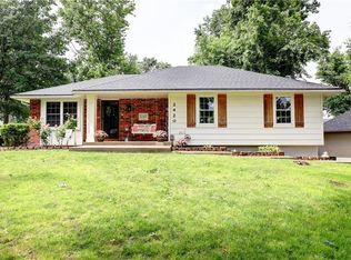 2420 SW Rome Ct, Blue Springs, MO 64015