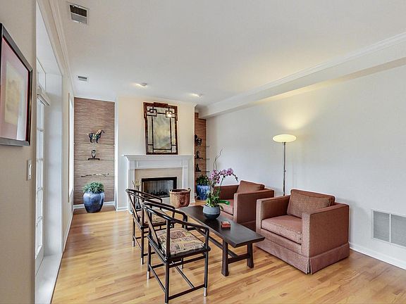 5th image of 5638 N Wayne Ave #2