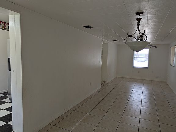 5th image of 2136 Monticello Ave