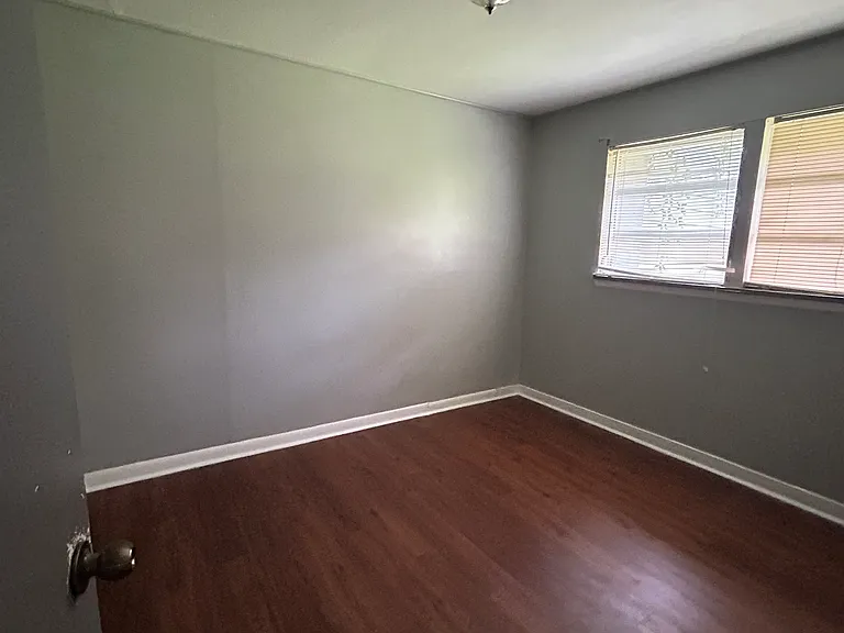 209 Morningside Dr — Photo 6
