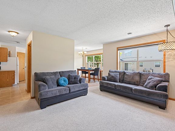 4th image of 10546 64th Ln NE