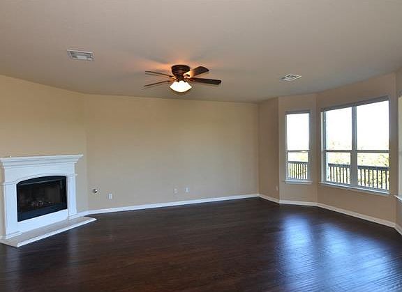 5th image of 320 Lake Livingston Dr
