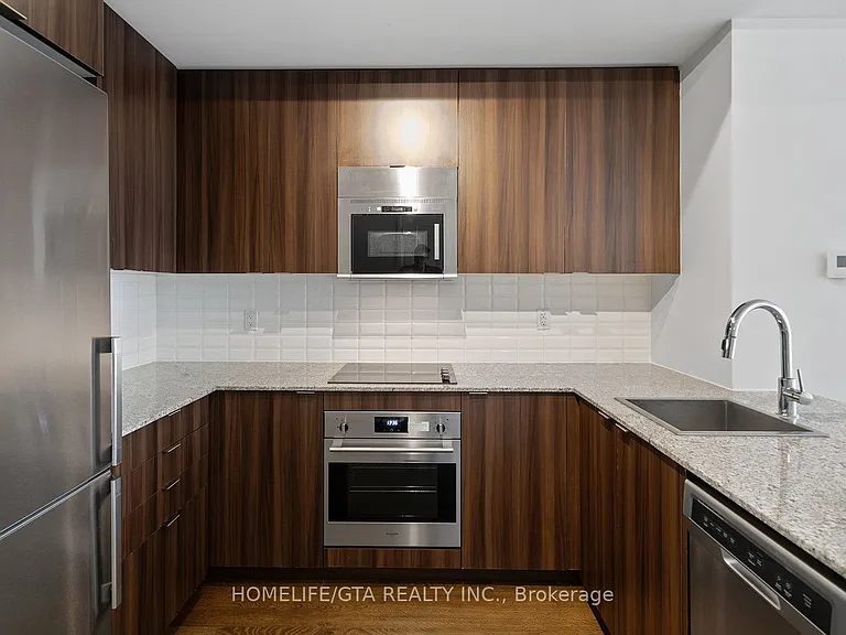 101 Erskine Ave #420 — Photo 14