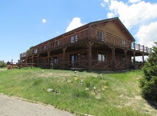 82 Coach Rd, Meeteetse, WY 82433