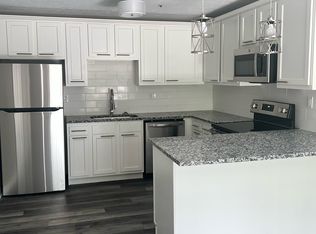 1050 Horsemans Ln APT 301, Lexington, KY 40504