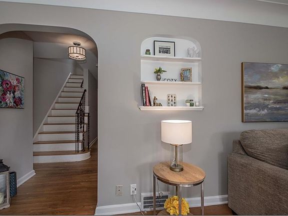 4th image of 23201 Fernwood Dr