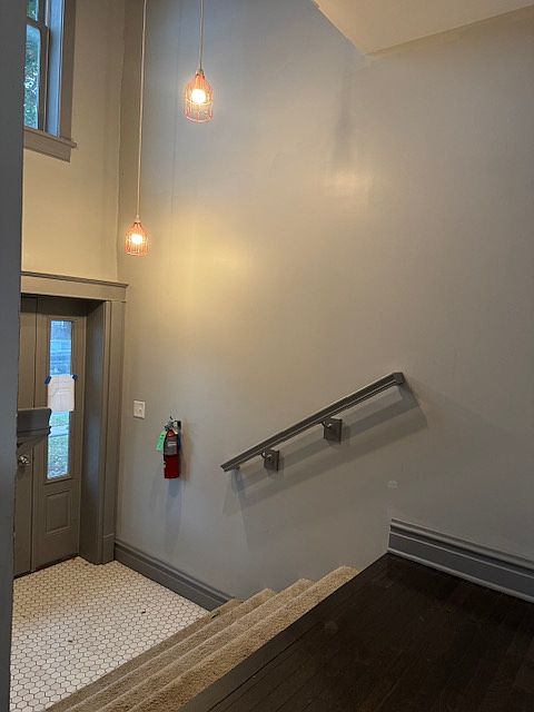 High ceiling foyer at the front entrance