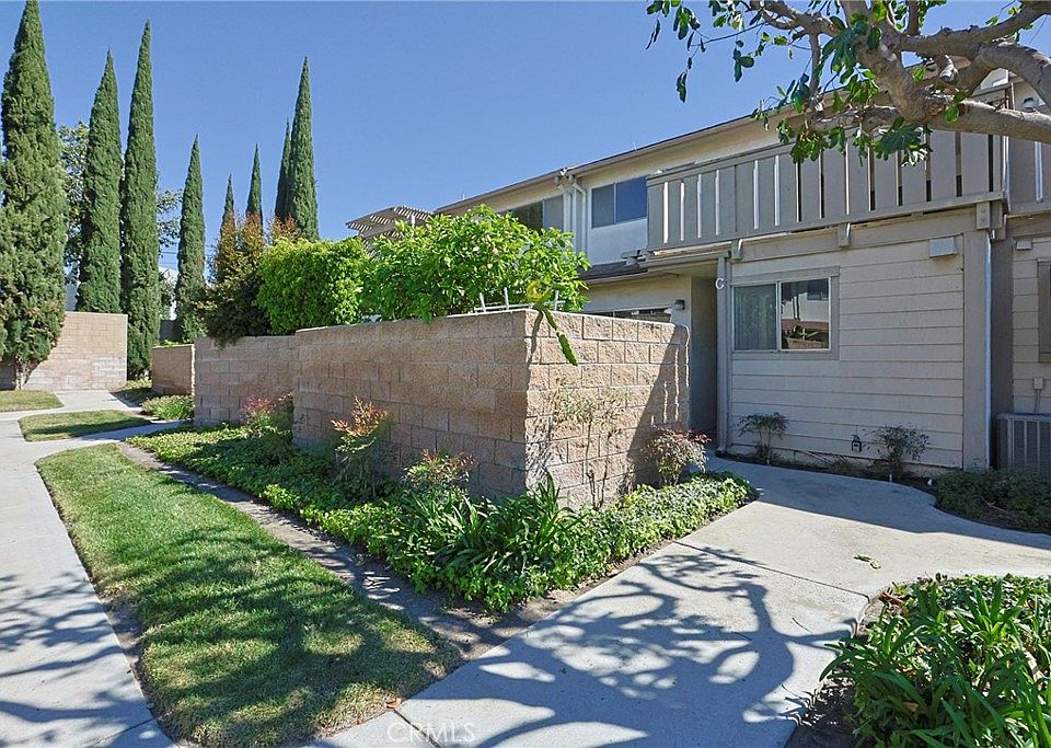 1st image of 5106 W 1st St