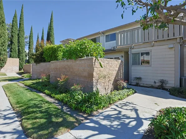 5106 W 1st St, Santa Ana, CA 92703