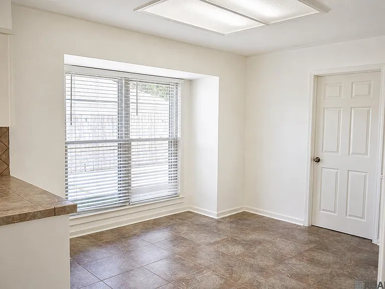13523 Willowridge Ave — Photo 11