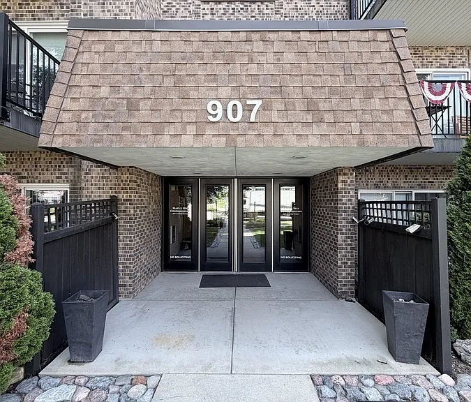 907 Curtiss St #406 — Photo 20