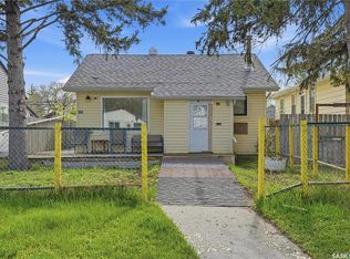 1233 QUEEN STREET, Regina, SK S4T 4B5