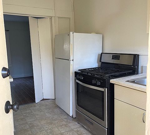 5th image of 753 Cabrillo St