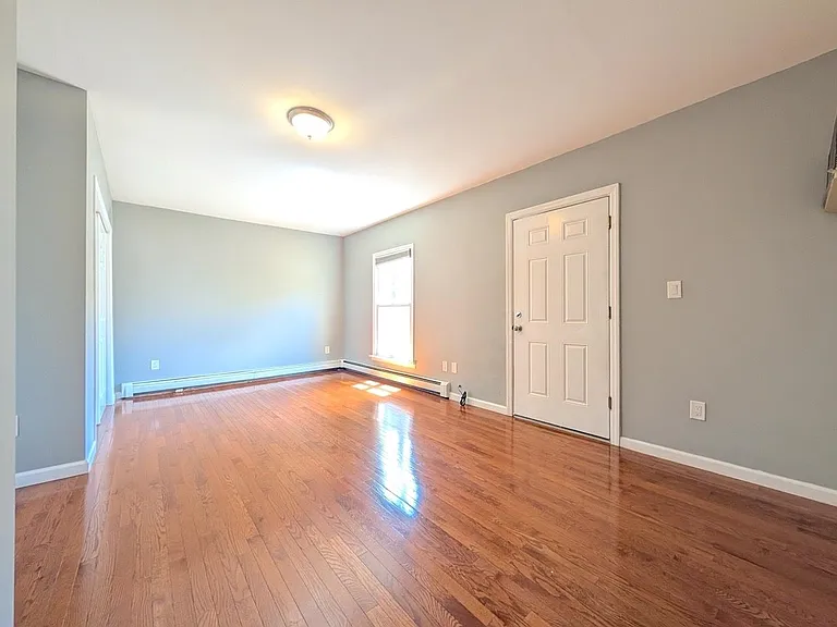 69 Beacon Ave #2 — Photo 18