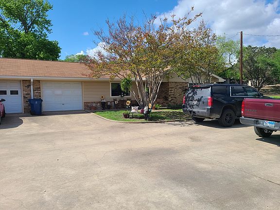 4th image of 126 Paradise Ave