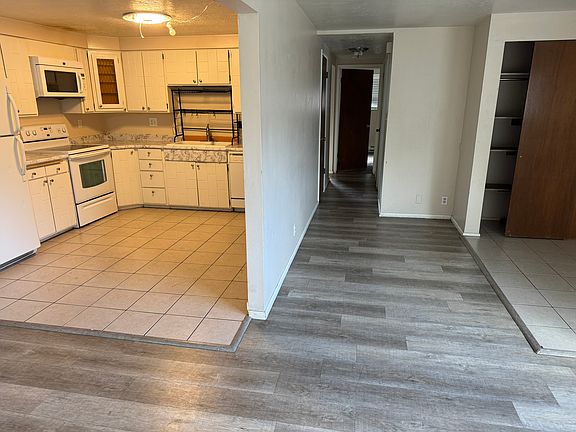 Kitchen/Hallway