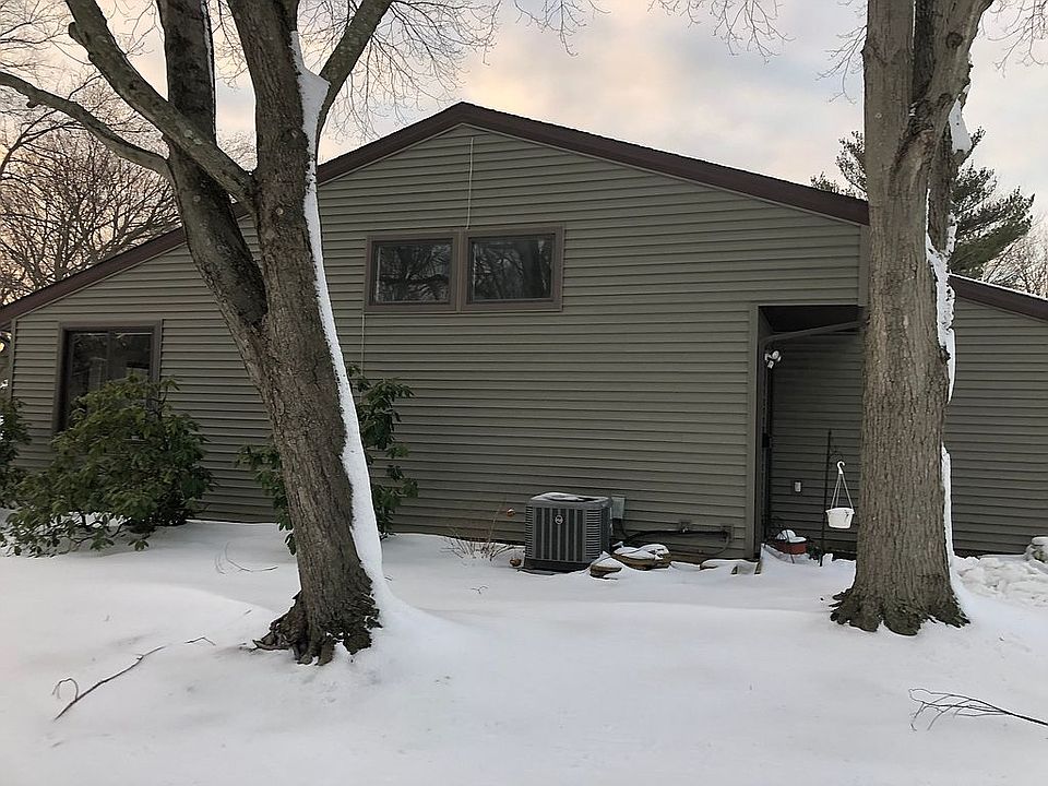 2nd image of 42 Berkshire Ct