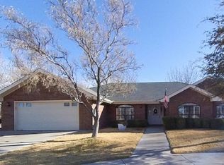 1 Rio Bonito Cir, Roswell, NM 88201