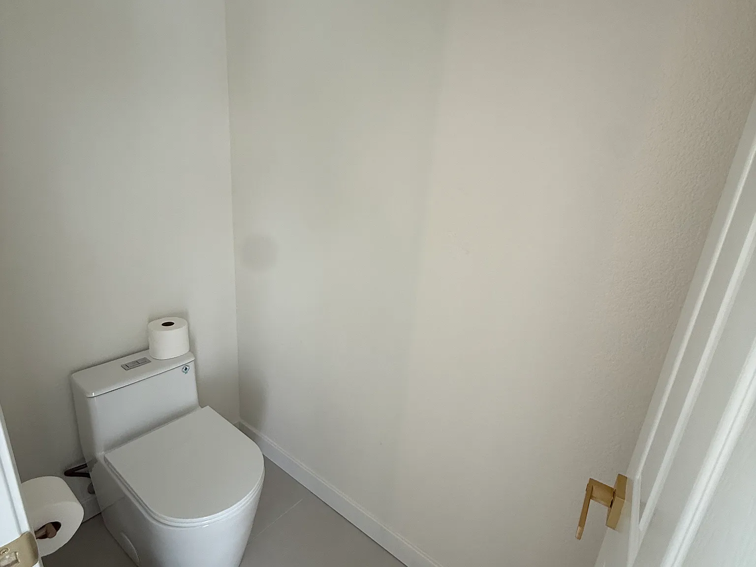 3 bed, 2119 sqft, $13,000 — Photo 3