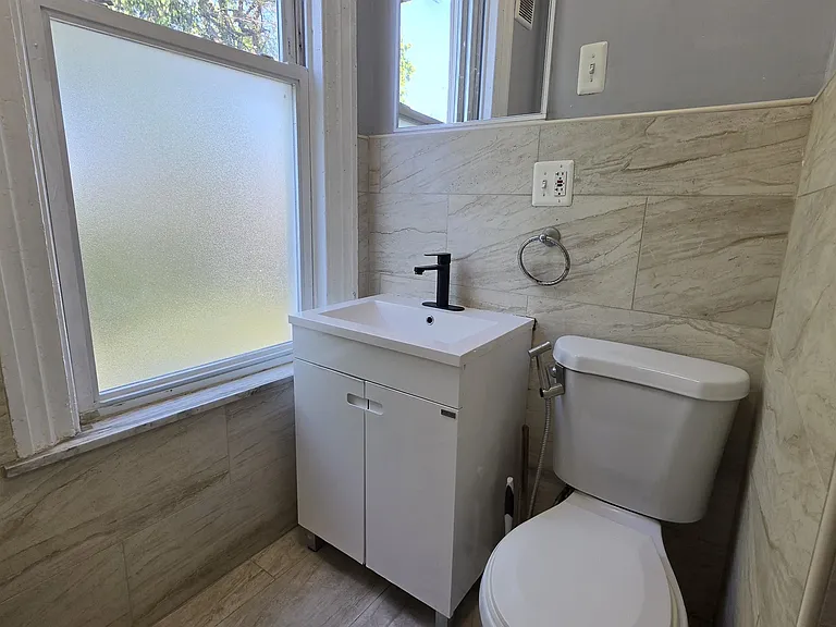 23 Sherman Pl #2 — Photo 18