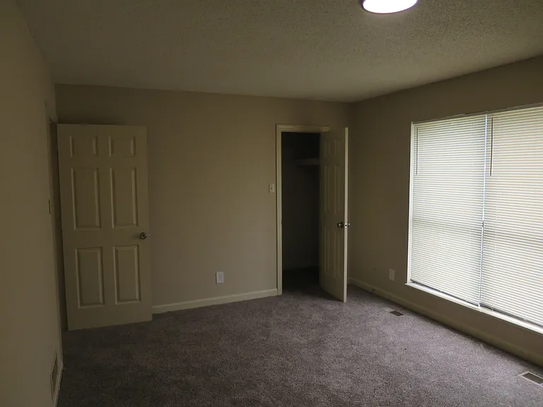 9019 Countryside Ln #D — Photo 14