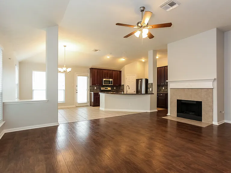 8215 Point Pendleton Dr — Photo 6